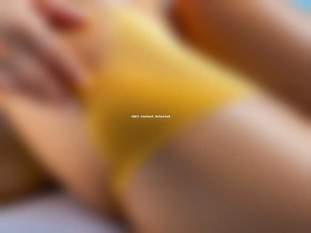 Pierna suave sin vello tras depilación con cera fría, en salón elegante con iluminación suave